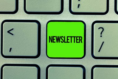 Bülten yazma el yazısı metin. Bülteni düzenli olarak anlam kavramı abone üyelerine haber gönderdi.