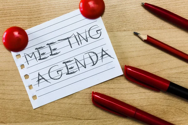 Textschild mit der Tagesordnung des Treffens. Konzeptfoto Eine Agenda setzt klare Erwartungen für das, was zu einem Treffen gehört — Stockfoto