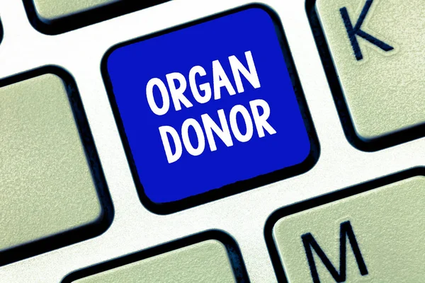 Segno di testo che mostra il donatore di organi. Foto concettuale Una dimostrazione di chi offre un organo dal proprio corpo per il trapianto — Foto Stock