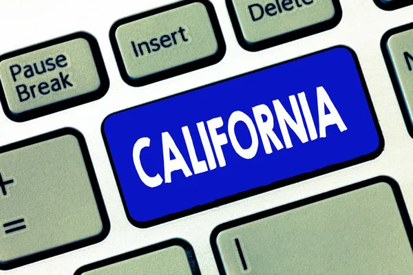 Parola che scrive testo California. Business concept per Stato sulla costa occidentale Stati Uniti d'America Spiagge Hollywood — Foto Stock