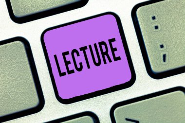 Ders gösterilen Not yazma. İş eğitim öğretim için öğrenciler seyirci uzun konuşma konuşmak fotoğraf vitrine