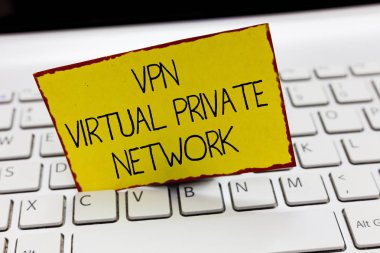 VPN sanal özel ağ yazma el yazısı metin. Internet üzerinden güvenli şifreli bağlantı anlam kavramı