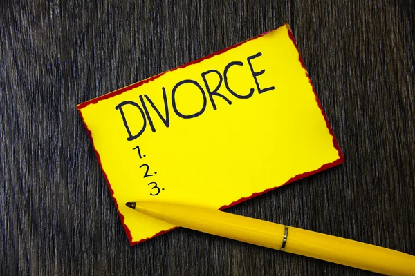 手写文字书写离婚 婚姻分离破裂分歧的概念意义法律消解 — 图库照片