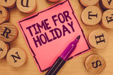 Zaman için Holiday gösterilen Not yazma. Bu yaz plaj istirahat için bu anı birisine vitrine iş fotoğraf