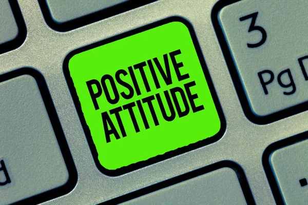 Note d'écriture montrant une attitude positive. Photo d'affaires montrant Être optimiste dans la vie À la recherche de bonnes choses — Photo