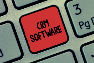CRM yazılımı gösterilen metin işareti. Müşteriler ile meşgul için kullanılan kavramsal fotoğraf müşteri ilişki analysisagement