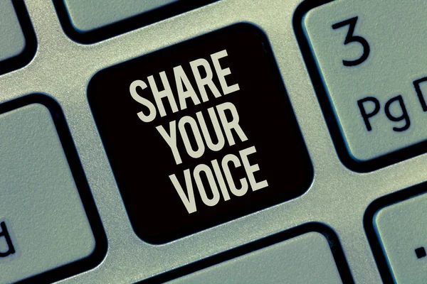 Schrijven van notitie weergegeven: Share uw stem. Zakelijke foto presentatie gevraagd werknemer of lid het geven van zijn mening of suggestie — Stockfoto