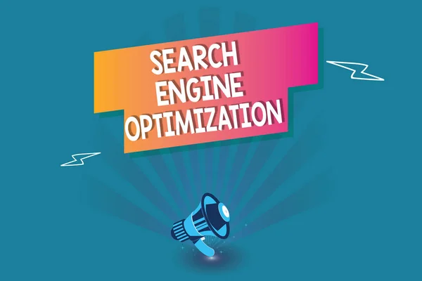 Word schrijven tekst Search Engine Optimization. Bedrijfsconcept voor het maximaliseren van het aantal ofwebsite bezoekers — Stockfoto