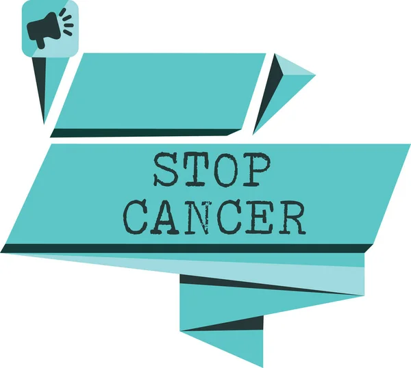 Word tekst intoetsen stoppen met kanker. Businessconcept voor de praktijk van het nemen van actieve maatregelen te snijden het tarief van kanker — Stockfoto