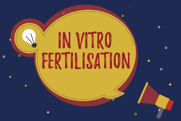 Ordet skriver text In Vitro Fertilisation. Affärsidé för ett ägg befruktas av spermier i ett provrör — Stockfoto