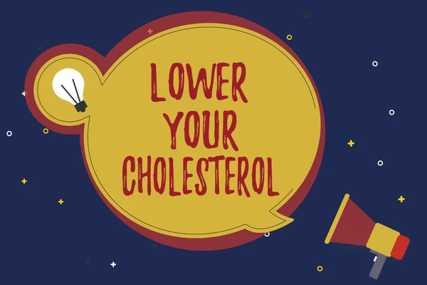 Texto de escrita de palavras Abaixe seu colesterol. Conceito de negócio para Reduzir a ingestão de alimentos gordurosos Faça exercício físico regular — Fotografia de Stock