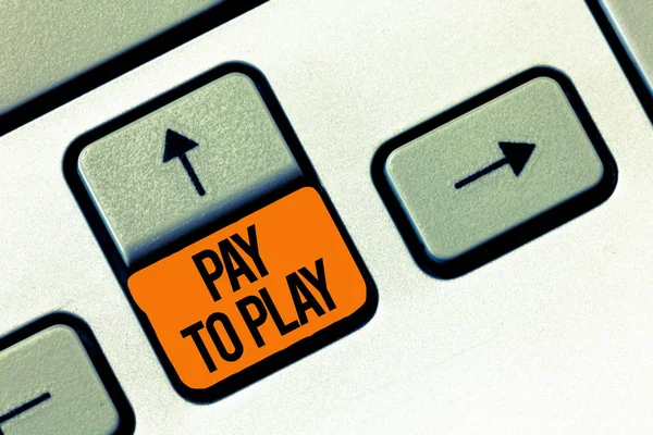 Textzeichen, das Pay-to-Play zeigt. konzeptionelle Foto geben Geld für ein Spiel Glücksspiel Sport Unterhaltung — Stockfoto
