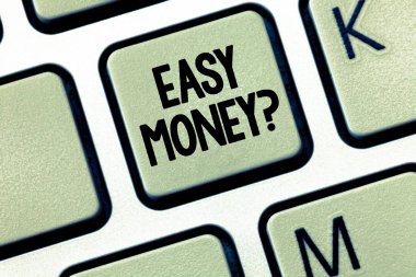 Kavramsal el yazma gösteren kolay para soru. Kolayca özellikle dürüst olmayan bir şekilde elde edilen gelirleri vitrine iş fotoğraf