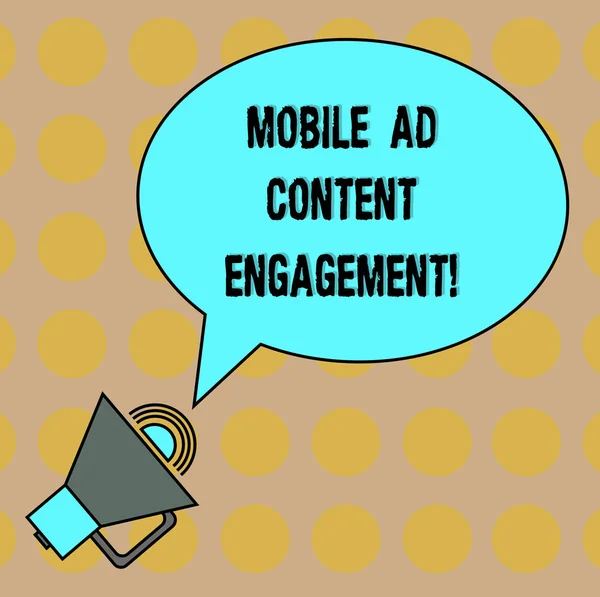 Εννοιολογική χέρι γραφή δείχνει διαφημιστικό περιεχόμενο για κινητά. Επαγγελματίες φωτογραφία κείμενο κοινωνικής media διαφήμιση προώθηση στρατηγικών οβάλ περιγράφονται ομιλία Bubble κείμενο μπαλόνι μεγάφωνο με εικονίδιο ήχου. — Φωτογραφία Αρχείου