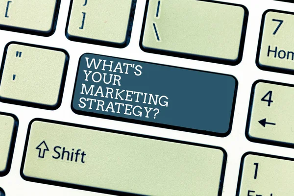 El yazısı metin ne S's Your pazarlama Strategyquestion. Reklam kurmak anlam kavramı klavye tuşuna basarak tuş takımı fikir bilgisayar iletisi oluşturmak için niyet planı.