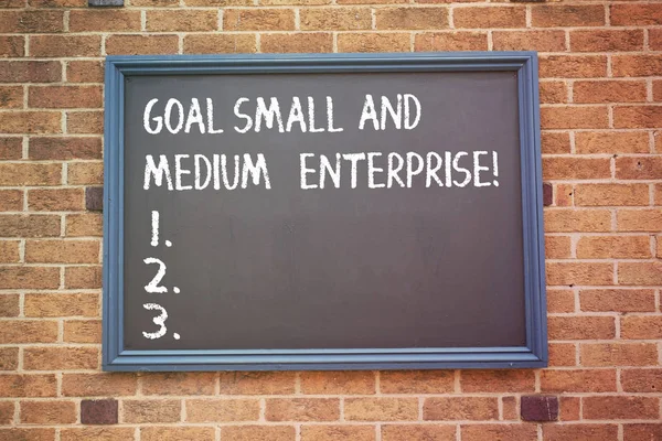 Написання тексту Мета малого та середнього підприємництва. Концепція бізнесу для зростання малого бізнесу стартапів новий бізнес . — стокове фото