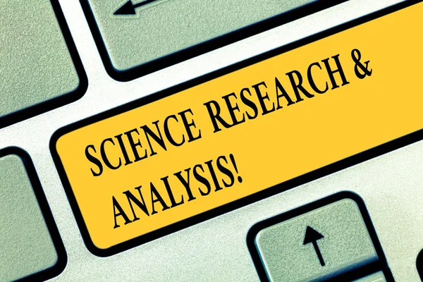 Conceptual hand writing showing Science Research And Analysis. Texto de la foto del negocio Experimento de investigación médica de laboratorio Teclado clave Intención de crear una idea de mensaje de ordenador . —  Fotos de Stock