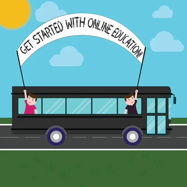 Handgeschreven tekst begon met Online onderwijs. Begrip betekenis initiëren Elearning moderne leren twee kinderen binnen schoolbus Holding Out Banner met stok op een dagje uit. — Stockfoto