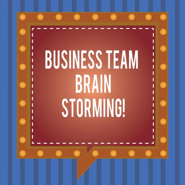 Word Business Team brainstorming tekst schrijven. Businessconcept voor Team werken corporate groep werken vergadering Square Speech Bubbles binnen een ander met gebroken lijnen cirkels als grenzen. — Stockfoto