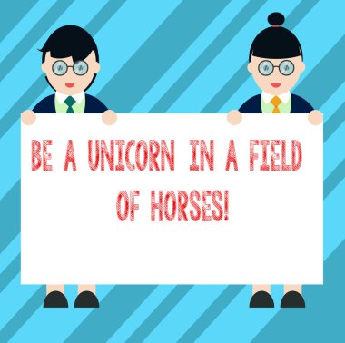 Olmak A tek boynuzlu at içinde A alan, atları gösterilen metin işareti. Kavramsal fotoğraf özel erkek ve dişi Tekdüzen ayakta tutan afiş afiş metin boşluk içinde olmak fark yaratır.