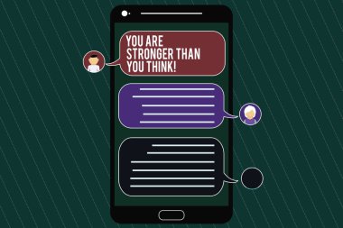 Yazılı metin daha güçlü daha sen sence kelime. İş kavramı adaptasyon Mobile Messenger ekranı sohbet başkanları ve boş renk konuşma balonları ile engelleri aşmak güç için.