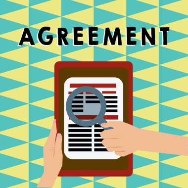 Anlaşma gösterilen Not yazma. Uyum veya uygun görüş olarak vitrine veya üzerinde anlaşmaya varılan olumlu el tutun Büyüteç okuma makale veya tablet arama duygu iş fotoğraf.