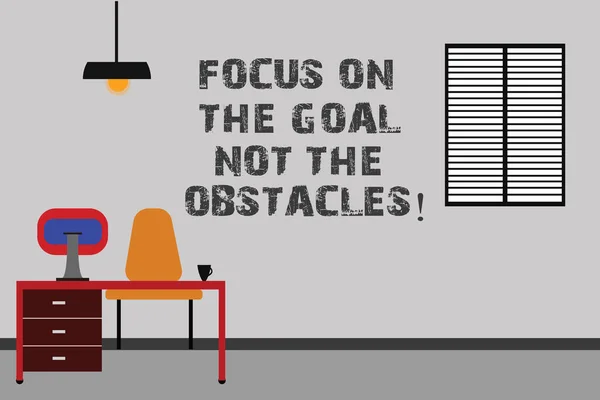 Escribiendo una nota que muestra Focus On The Goal, no The Obstacles. Exhibición de fotos de negocios Ser determinado para lograr los objetivos Minimalista Interior Computadora y Área de Estudio Dentro de una Habitación . — Foto de Stock