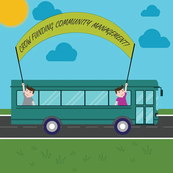 Tekst znak Crow finansowania Community Management. Koncepcyjne zdjęcie Venture Funduszu projektu inwestycji dwa dzieci wewnątrz autobusu szkolnego trzymając się transparent z kijem na wycieczkę. — Zdjęcie stockowe