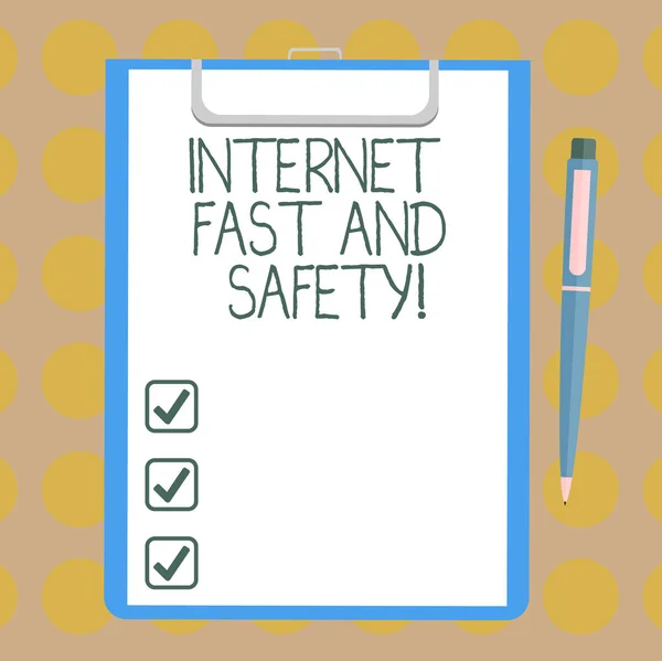 Λέξη συγγραφή κειμένου στο Internet γρήγορα και ασφάλεια. Επιχειρηματική ιδέα για την ασφάλεια στο διαδίκτυο υψηλής ταχύτητας σύνδεση εργαλεία κενό φύλλο από χαρτί στο Πρόχειρο κάντε κλικ χώρο κείμενο Πένα σφαιριδογραφίδας. — Φωτογραφία Αρχείου