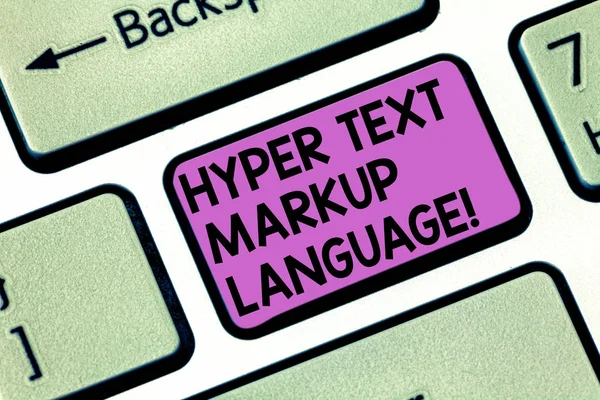 Koncepcyjne w zapasie pismo, Wyświetlono Hyper Text Markup Language. Biznesowe zdjęcie prezentujący standardowe Języki do tworzenia stron internetowych klawisz na klawiaturze zamiar utworzyć komputera wiadomość pomysł. — Zdjęcie stockowe