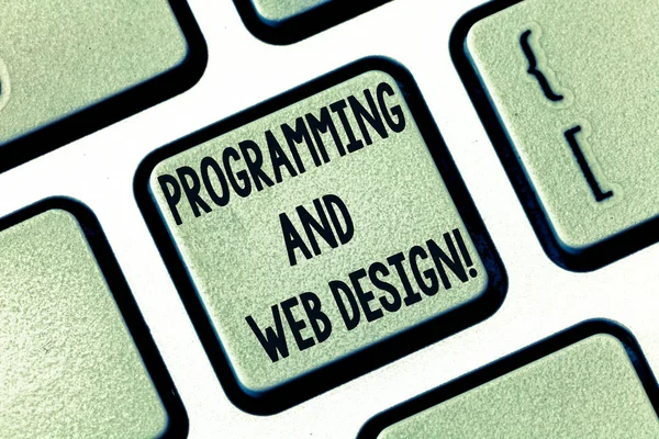 テキスト記号プログラミングと Web デザインを示します 概念的な写真ウェブサイト開発設計 Web ページ キーボードのキーのキーパッドのアイデアを押すとコンピューターのメッセージを作成する意図 — ストック写真