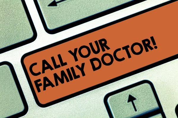 Szöveg jel mutatja a háziorvos hívja. Fogalmi fénykép kérnek orvosi tanácsot orvos szükséges billentyű szándékát, hogy hozzon létre a számítógép üzenetet, nyomja meg a billentyűzet ötlet. — Stock Fotó