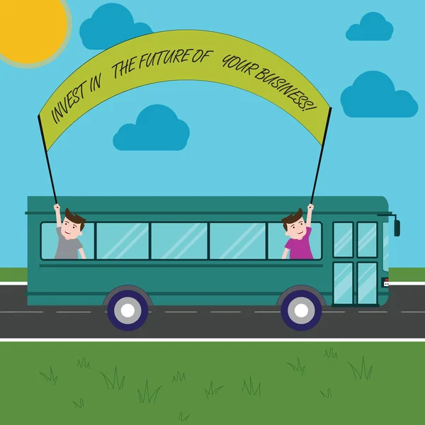 Signo de texto que muestra Invertir en el futuro de su negocio. Foto conceptual Haga inversiones para mejorar la compañía Dos niños dentro del autobús escolar sosteniendo la pancarta con palo en una excursión de un día . —  Fotos de Stock