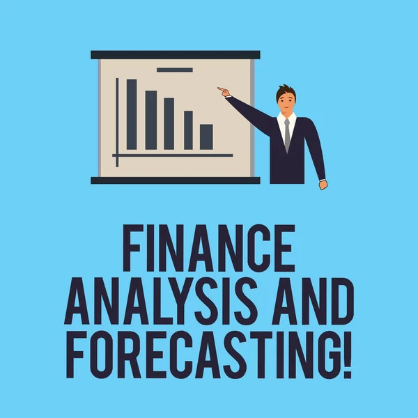 Word テキスト財務分析と予測を書きます。金融 analysisagement 事業戦略ビジネス スーツは棒グラフ コピー スペース ボードを指して立っている男のビジネス コンセプト. — ストック写真