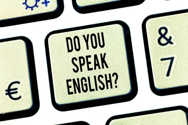 概念的な手書きの場合は Englishquestion を話すことを示します。ビジネス写真テキスト話す学習国語キーボードのキー メッセージをアイデアのコンピューターを作成する意図. — ストック写真