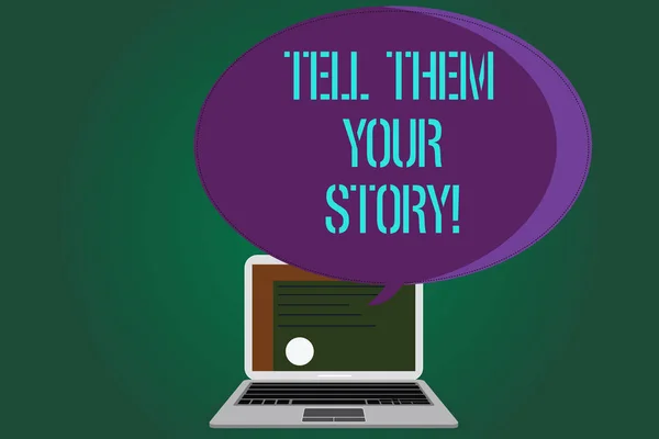 Wortschreibtext erzähle ihnen deine Geschichte. Geschäftskonzept zum Erzählen Ihrer demonstrativen Hintergründe und Lebenserfahrungen Zertifikat-Layout auf Laptop-Bildschirm und leere halbtonfarbige Sprechblase. — Stockfoto