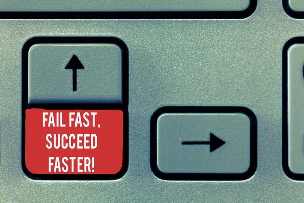 Escritura Manual Conceptual Mostrando Fail Fast Succeed Faster Texto Foto —  Fotos de Stock