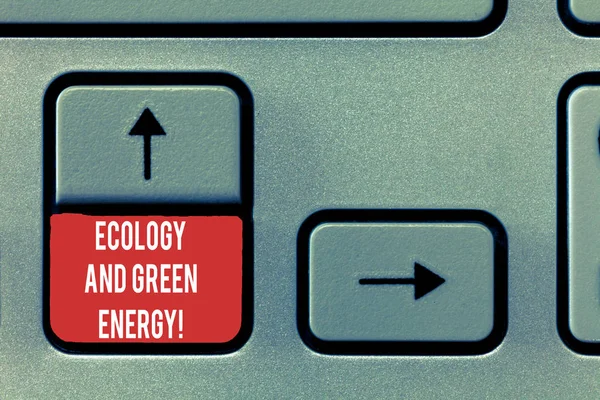 显示生态和绿色能源的概念手写。商务照片文本环保回收再利用生态键盘意向创建计算机消息键盘的想法. — 图库照片