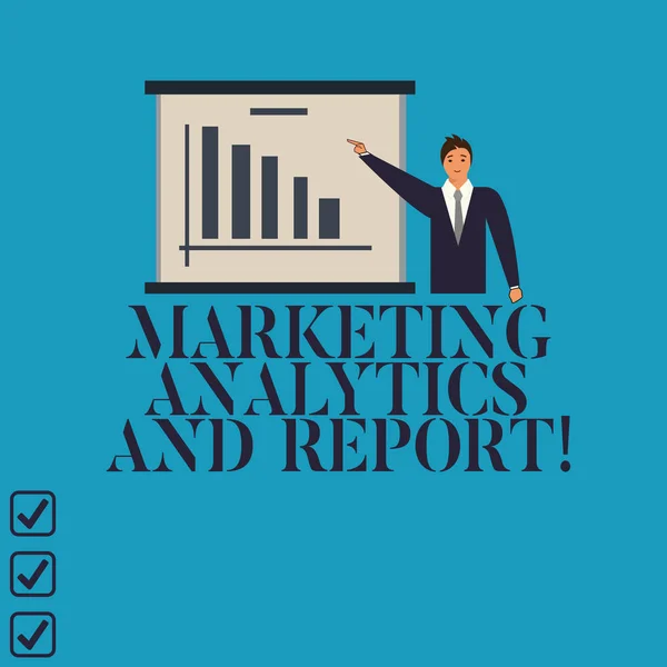 Scrittura concettuale a mano che mostra Marketing Analytics e Report. Business photo showcase Pubblicità strategie di campagna promozionali Uomo in abito da lavoro Indicazione di un tavolo Bar Grafico Copia Spazio . — Foto Stock