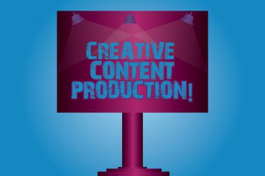 Yaratıcı içerik üretimi gösterilen Not yazma. Gelişmekte olan ve oluşturma görsel veya yazılı kıymet boş lamba ışıklı renk tabela açık reklamları fotoğraf Mounted tek ayak üzerinde vitrine iş fotoğraf.