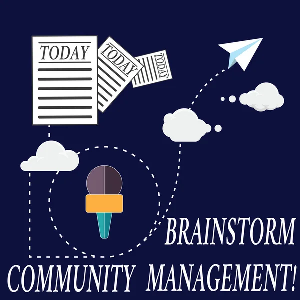 Text tecken visar Brainstorm Community Management. Konceptuell foto organisera och föreslå affärsstrategi Information och dokument passerar igenom Cloud Hosting snabb leverans av Data. — Stockfoto