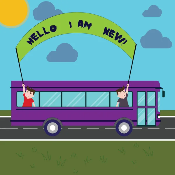 Escribiendo nota que muestra Hello I Am New. Exhibición de fotos de negocios Presentándote a un desconocido mostrando a un novato en el equipo Dos niños dentro del autobús escolar sosteniendo una pancarta con un palo en una excursión de un día . —  Fotos de Stock