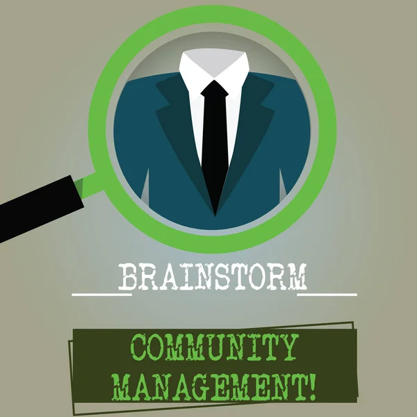 Konceptuella hand skriva visar Brainstorm Community Management. Företag foto text Organizing och föreslå affärsstrategi förstoringsglas förstora en smoking och etikett tagg nedan. — Stockfoto