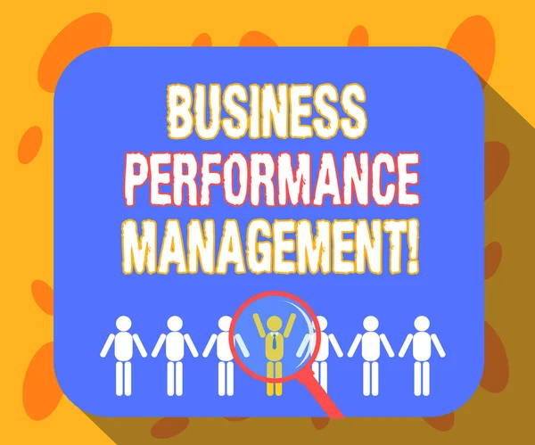 Schreiben Notiz zeigt Business Perforanalysisce Management. Business-Foto präsentiert Einstellung und Überwachung der Unternehmensziele Lupe über ausgewählten Mann hu Analyse Dummies Line-up. — Stockfoto