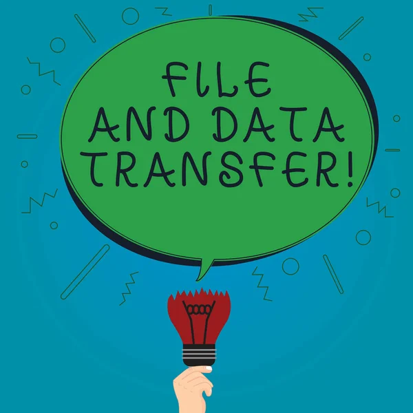 Text sign showing File And Data Transfer. Conceptual photo Transferring information online by the internet Blank Oval Color Speech Bubble Above a Broken Bulb with Failed Idea icon. — Stock Photo, Image