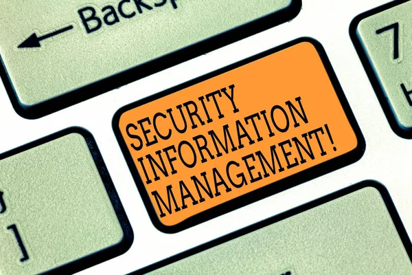 Word Tekst Intoetsen Security Information Management Bedrijfsconcept Voor Het Verzamelen — Stockfoto