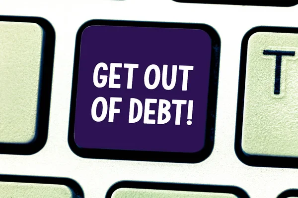 Λέξη σύνταξη κειμένου να πάρετε από το χρέος. Επιχειρηματική ιδέα για καμία προοπτική πληρώνονται πλέον και δωρεάν από χρέος πληκτρολόγιο κλειδί πρόθεση να δημιουργήσετε υπολογιστή μήνυμα πιέζοντας το αριθμητικό πληκτρολόγιο ιδέα. — Φωτογραφία Αρχείου