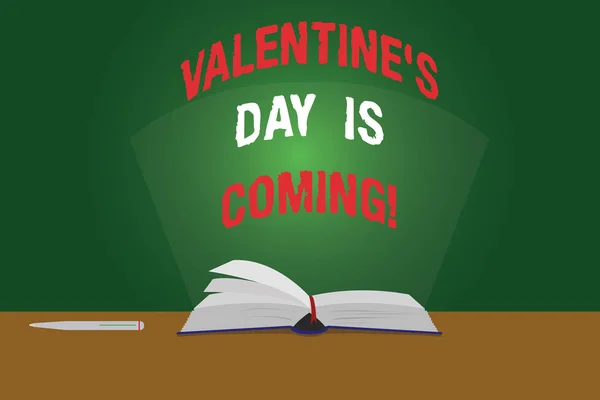 Il cartello che mostra San Valentino sta arrivando. Foto concettuale Stagione Roanalysistica dell'anno Celebrazione dell'amore Pagine a colori di Open Book foto sulla tavola con penna e fascio di luce abbagliante . — Foto Stock