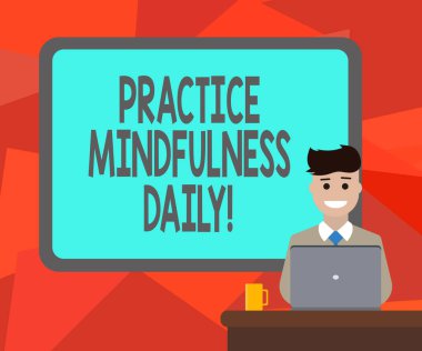 Word metin uygulama Mindfulness günlük yazma. Odak farkındalık gemide mevcut boş sınırlanmıştır arkasında oturan adam gülümseyen Laptop kupa üstünde okul sırası ile yetiştirilmesi için iş kavramı.