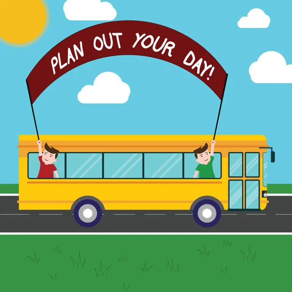Tekst pisma Plan się dzień. Koncepcja czyli zrobić harmonogram działań robić codziennie być zorganizowane dwa dzieci wewnątrz autobusu szkolnego gospodarstwa Out transparent z kijem na wycieczkę. — Zdjęcie stockowe